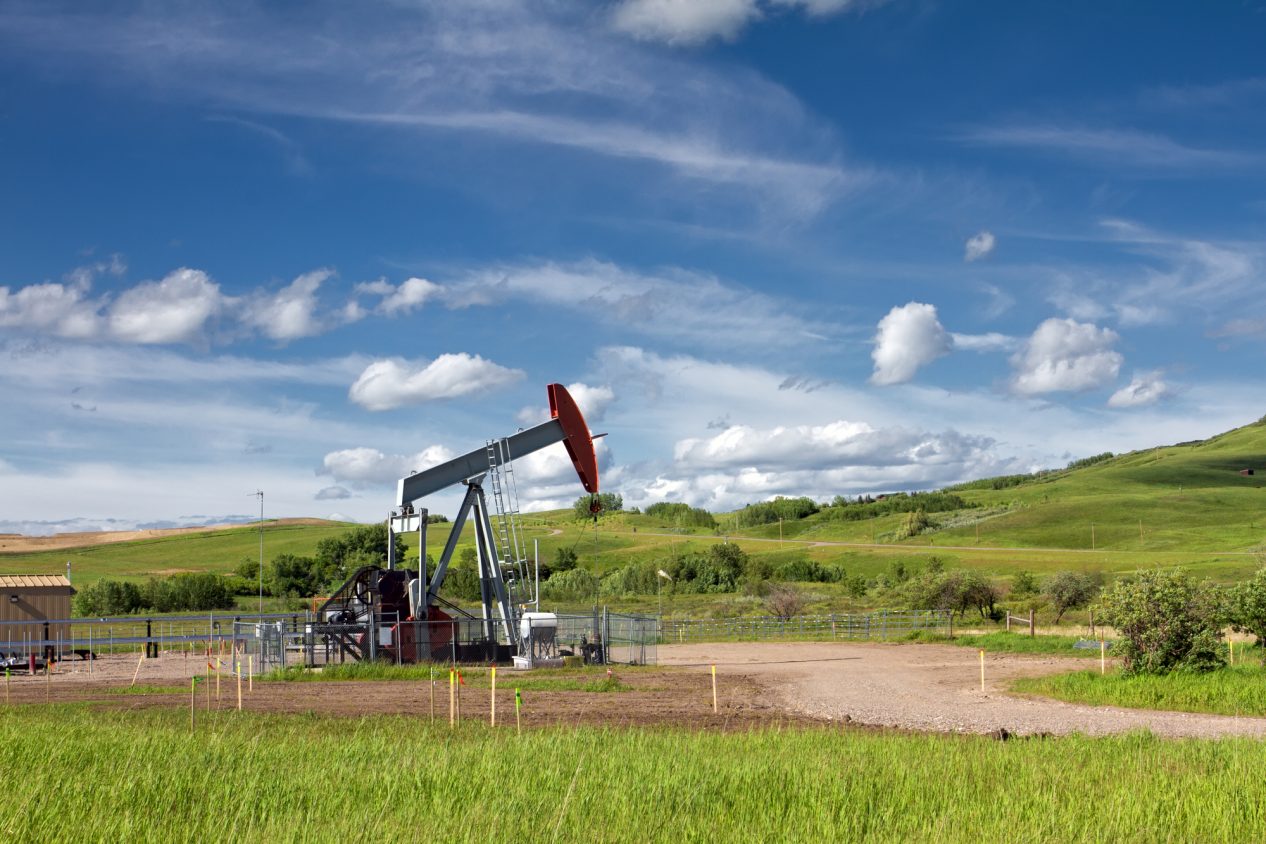 Oil and Gas Land Survey and Mapping - Oilgas 8339995 Depositphoto 1266x844
